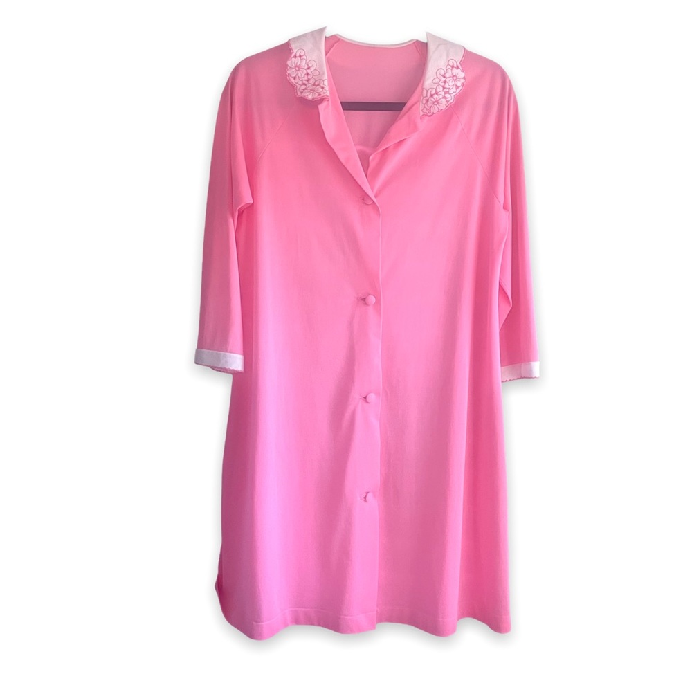 Lorraine 1970's 3/4 Sleeve Pink White Lace Peter Pan Collar Robe